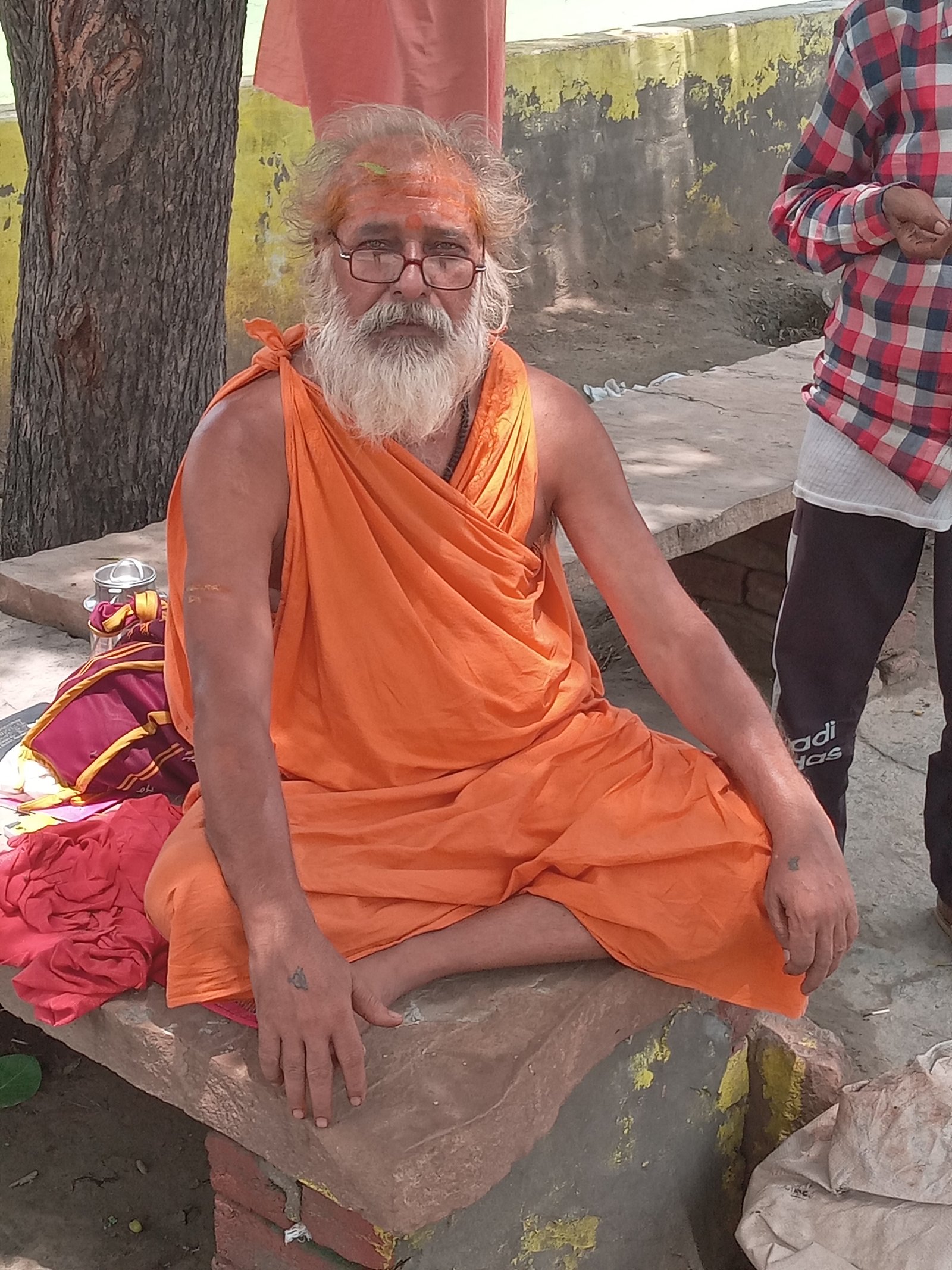 Baba Maheshwaranand  ji